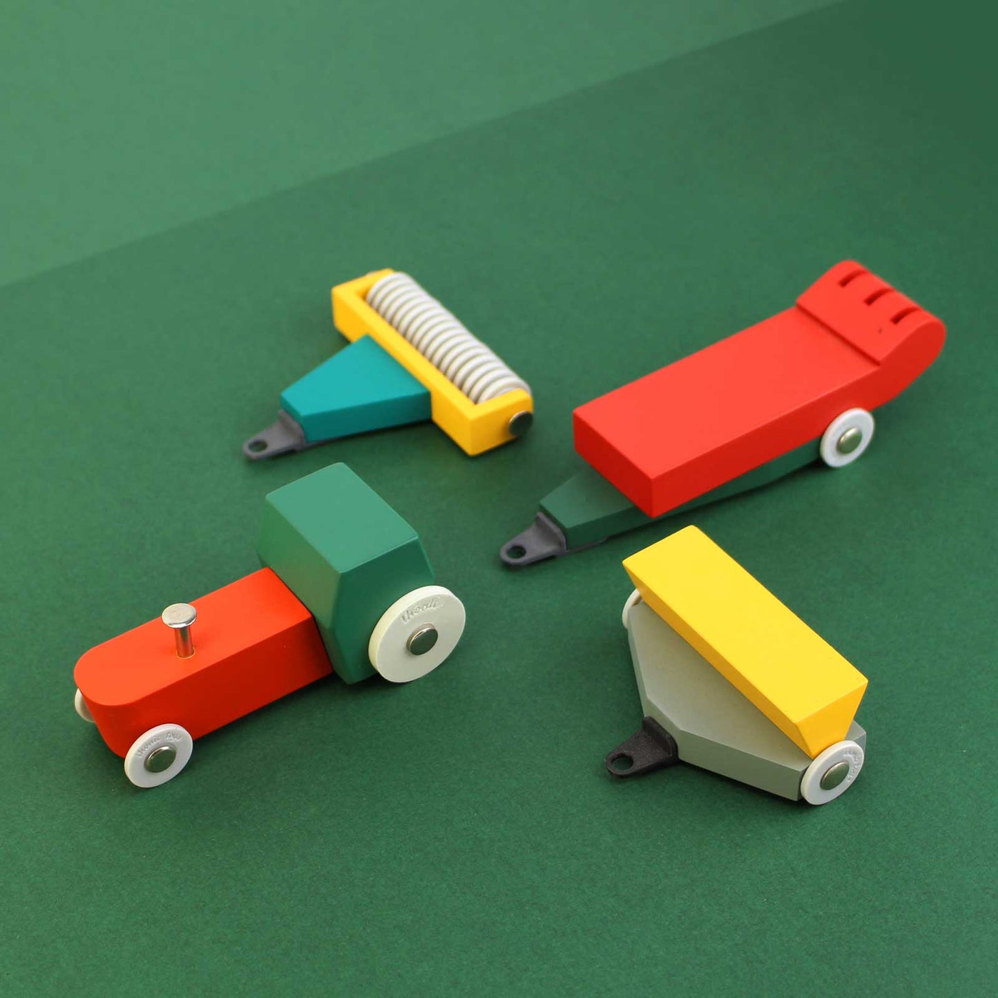 Floris Hovers Duotone Car #7 - wooden tractor set
