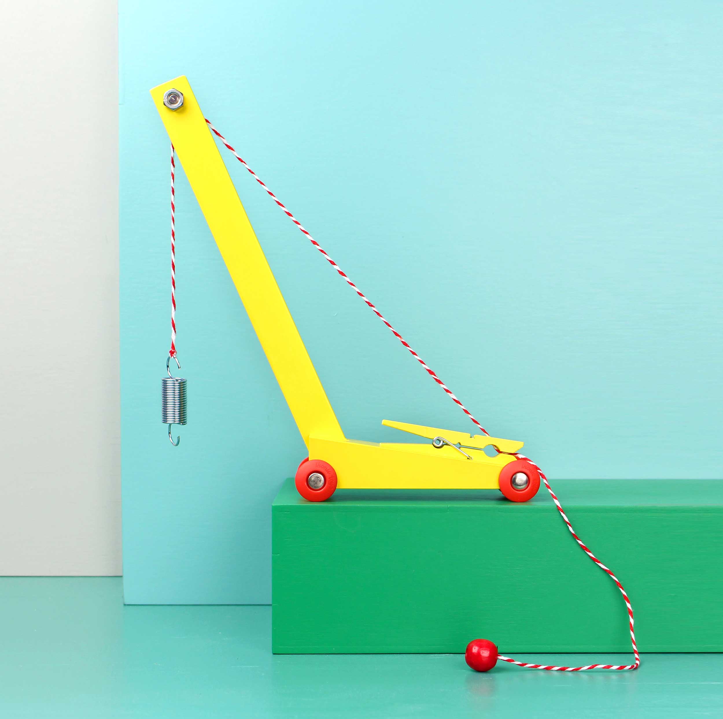 Floris Hovers Yellow Crane - limited edition - IKONIC