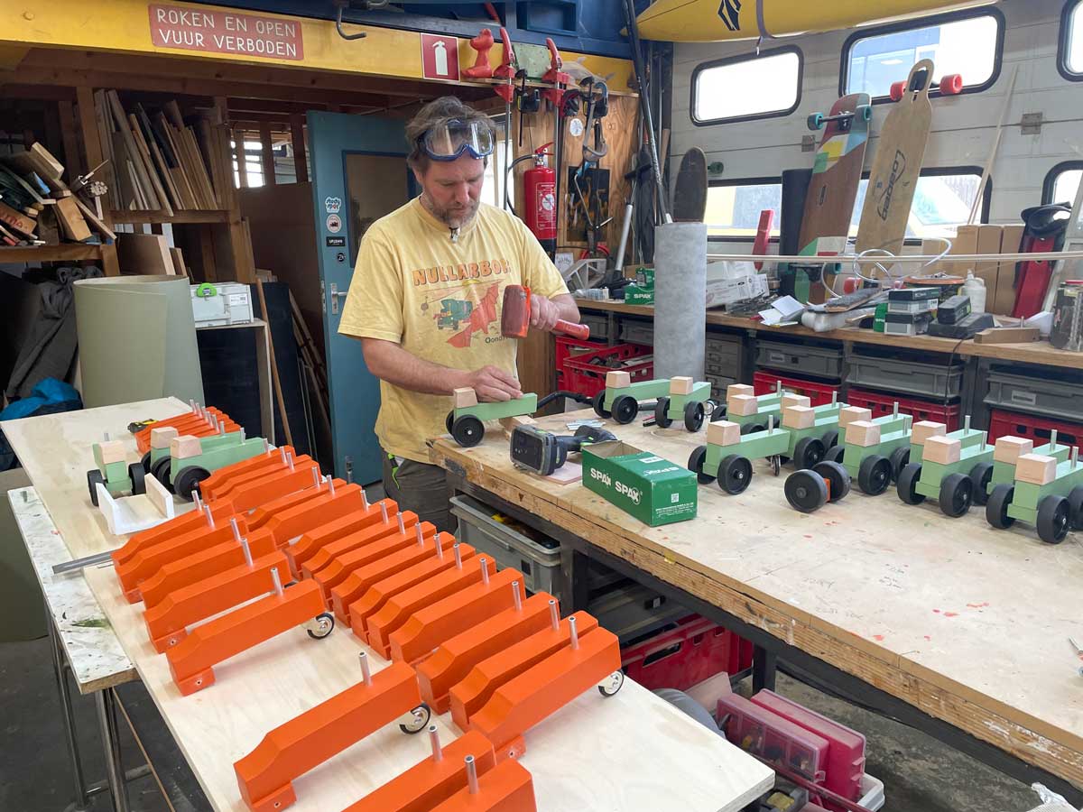 Floris Hovers Tractor - Groen - IKONIC