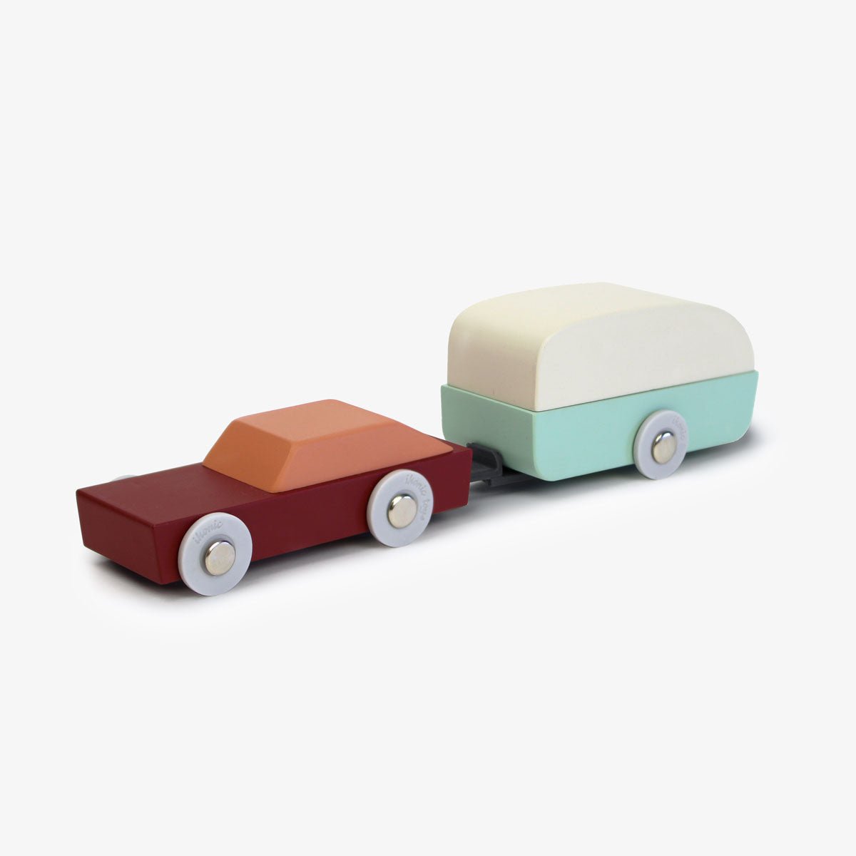 Houten auto met caravan - Duotone Car 8 - Floris Hovers - IKONIC