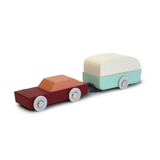 wooden toy car with caravan houten auto